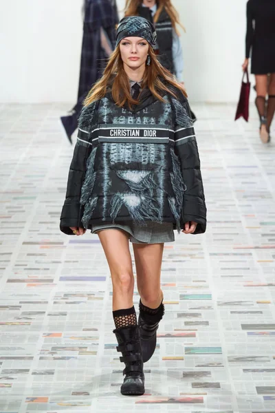 Look 64